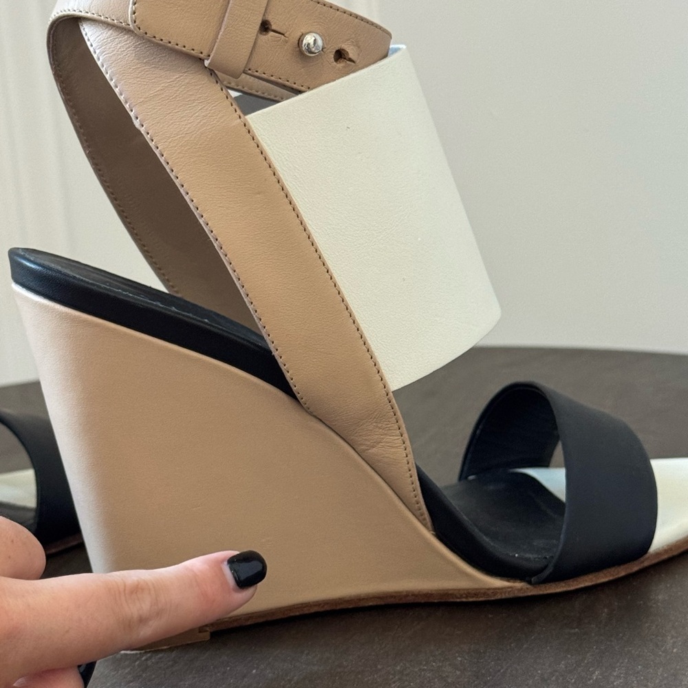 VINCE Kyra Wedge Sandal - Black/White/Natural - Size 7.5 - GUC+ - Picture 5 of 10